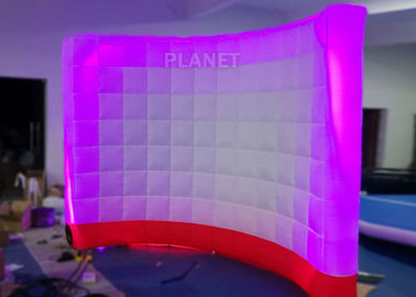 3 Meter Led Inflatable Wall 210 D Memperkuat Pencetakan Logo Bahan Oxford